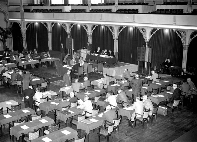 Provinciale Staten (PS) vergaderen in Moorse Paleis, 1961