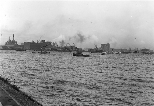 Nieuwe Maas in Rotterdam, 1947