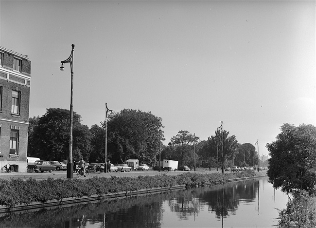 Haagsche Dierentuin aan de Koningskade in Den Haag, 1958