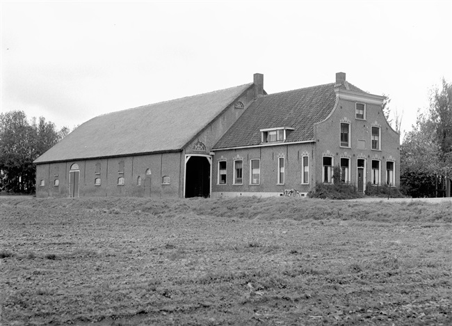 Boerderij met een woon- en een stalgedeelte