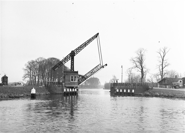 De oude Lammebrug in Leiden, 1959