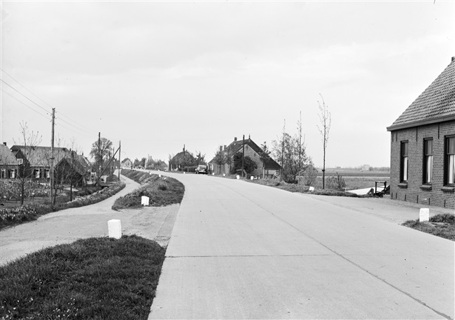 Strijensedijk, een betonweg tussen Strijen en 's-Gravendeel