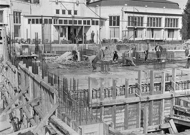 Aanleg souterrainvloer provinciehuis in Den Haag, 1959