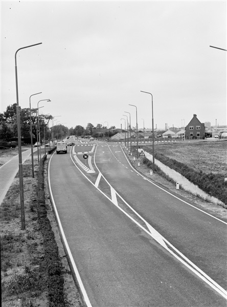 Kruising provinciale weg 11 (Noordweg) en Leyweg