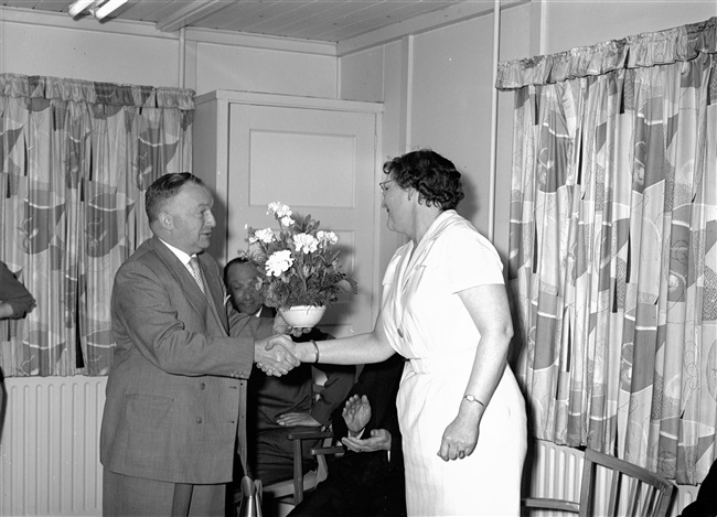 Afscheid van mevrouw Valkenier, medewerkster van de provincie Zuid-Holland.