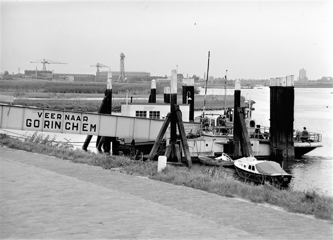 Veerboot bij Sleeuwijk, 1961