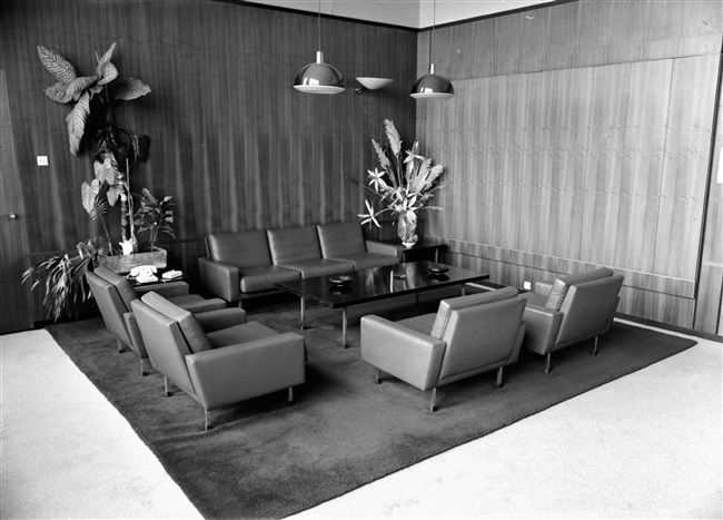 Werkkamer van commissaris in Den Haag, 1967