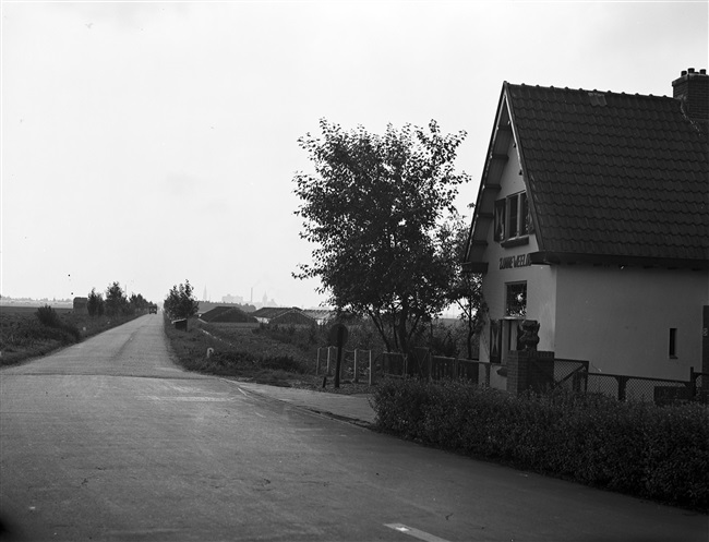 Huis met de naam Zonneweelde aan de Kleiweg