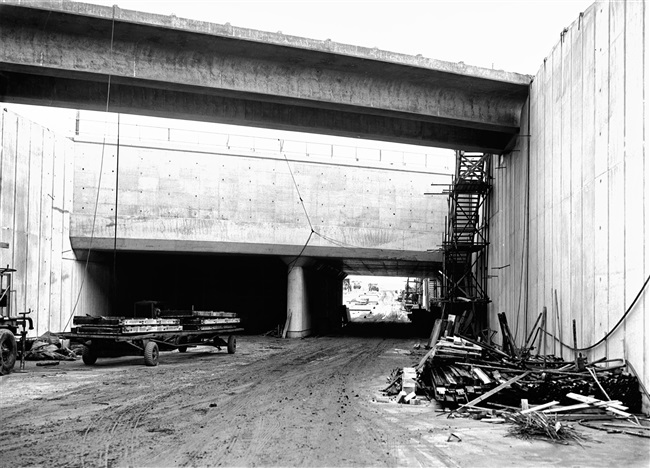 Aanleg van een aquaduct in de rijksweg 4a