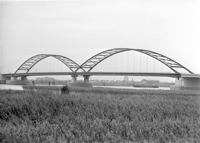 Brug over de Merwede bij Gorinchem