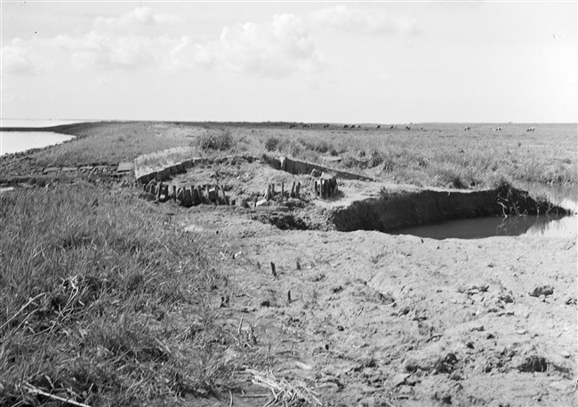 Kade langs het Haringvliet in de Westersepolder