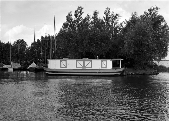 Woonschip op de Kagerplassen