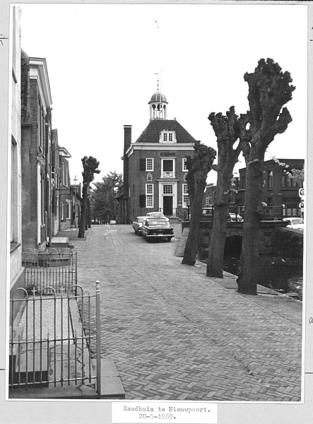 Stadhuis aan de Hoogstraat 53 in Nieuwpoort, 1969