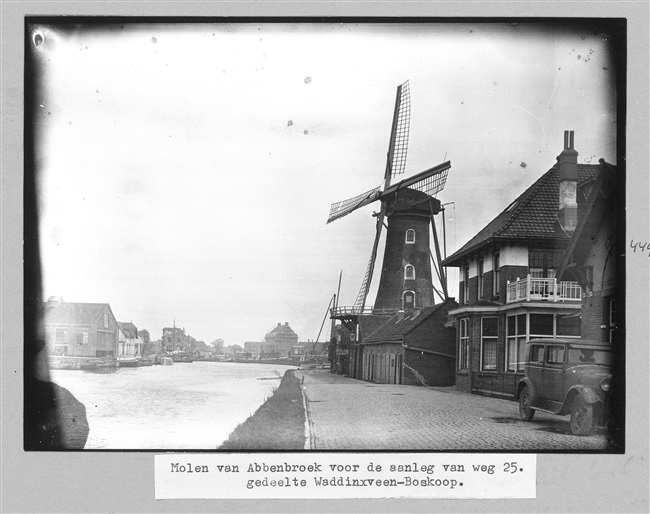 Korenmolen van Abbenbroek aan de Gouwe in Boskoop