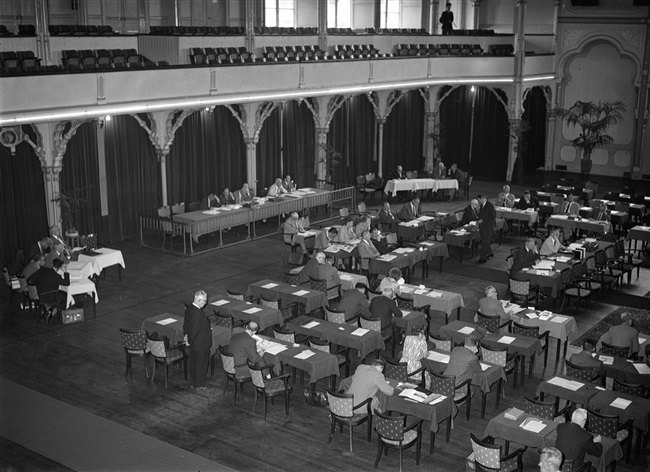 Provinciale Staten (PS) vergaderen in Moorse Paleis, 1961