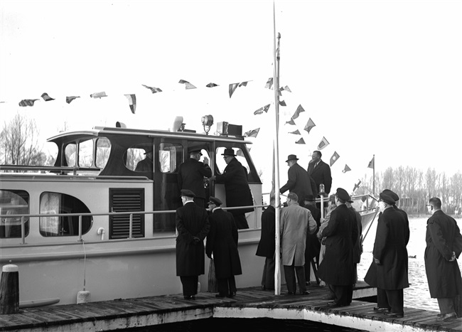 Proefvaart met het Statenjacht Zuid-Holland bij de Kaag