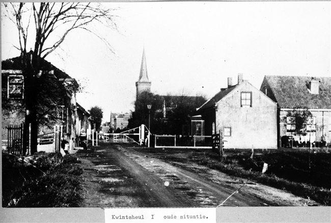 De tol aan de Kerkstraat in Kwintsheul