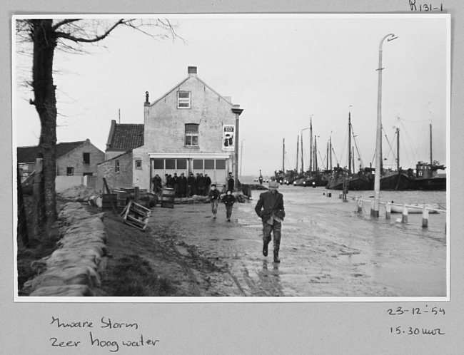 Stellendamse Haven in Stellendam, 1954
