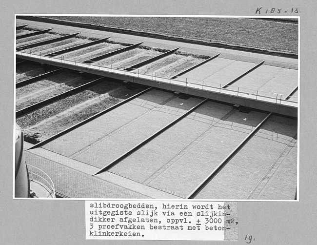 Rioolwaterzuiveringsinstallatie in Noordwijkerhout, 1968