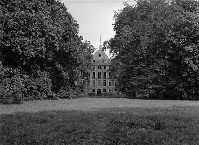 Het kasteel en het park van landgoed Duivenvoorde