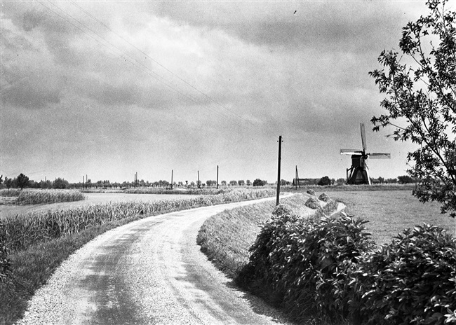 De Graafstroom tussen Oud-Alblas en Bleskensgraaf, 1947