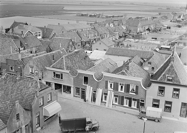 Uitzicht over Nieuwe-Tonge vanaf de kerktoren