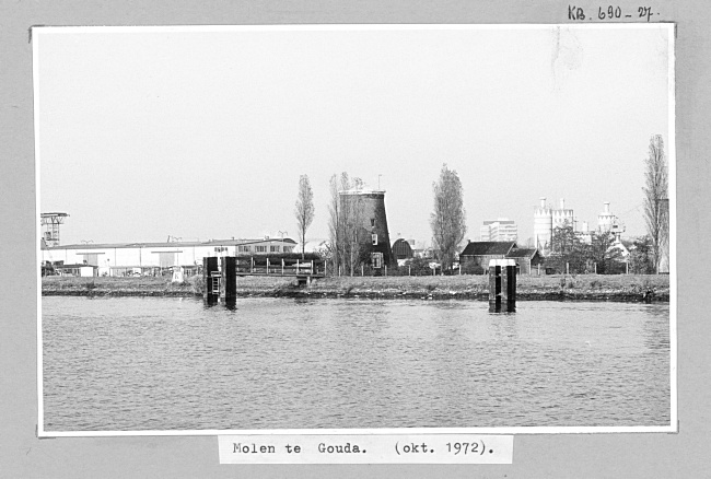 De Mallemolen aan de Waddinxveense Wetering in Gouda, 1972