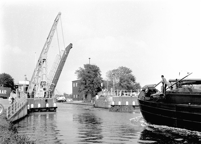 De Aardammerbrug over het Aarkanaal, 1963