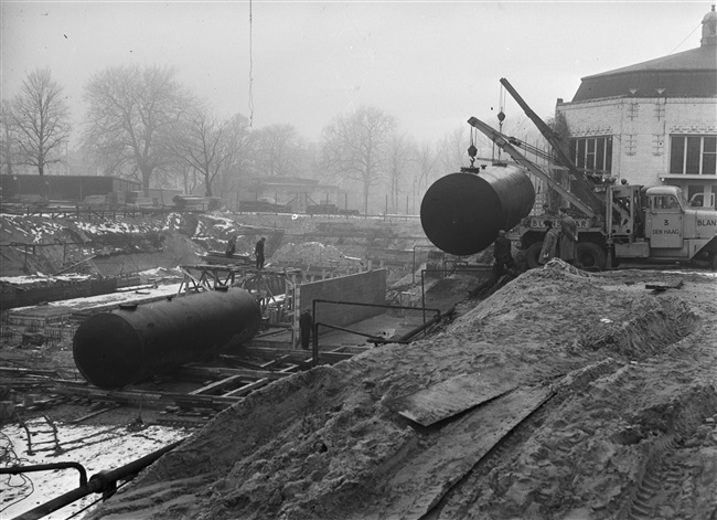 Olietanks voor verwarming provinciehuis in Den Haag, 1959