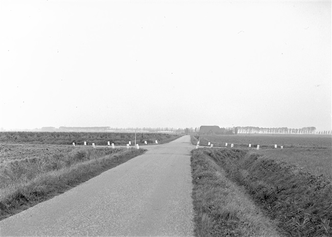 Een kruising in de Ronduitweg bij Zuid-Beijerland