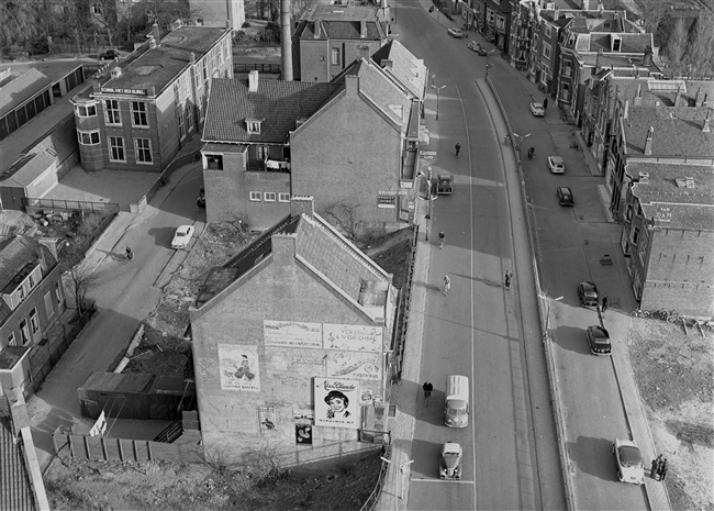 Uitzicht over Boskoop vanaf de Hefbrug Boskoop over de Gouwe.