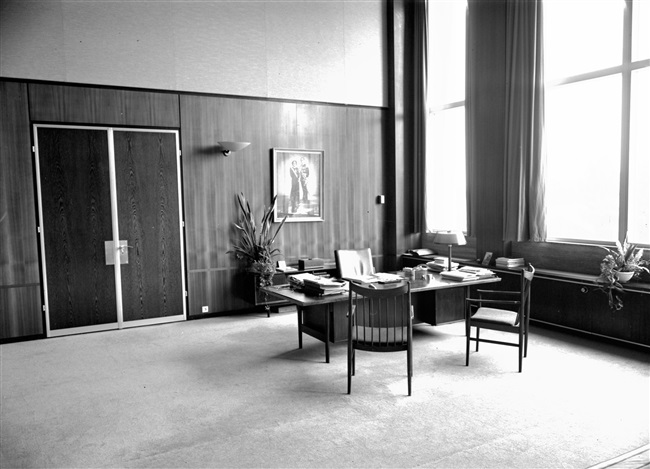 Werkkamer van commissaris in Den Haag, 1967