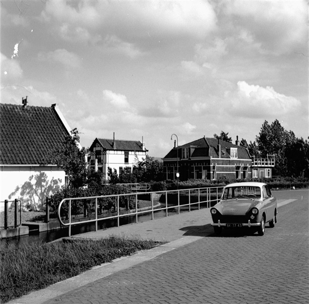 Kruising in de provinciale weg 25 aan de Biezen