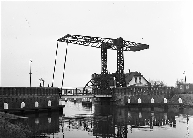 De oude Lammebrug in Leiden, 1959