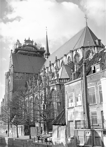 De Grote Kerk of Onze-Lieve-Vrouwekerk