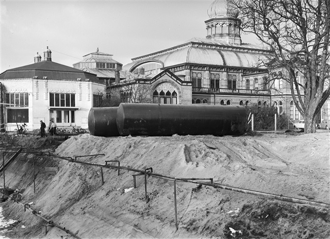 Olietanks voor verwarming provinciehuis in Den Haag, 1959